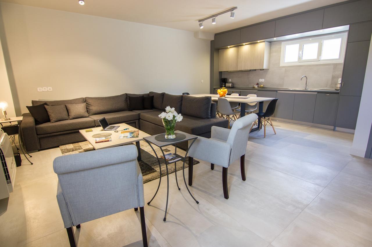Amera - Troumpas Family Apartments เลโอนีดีออน ภายนอก รูปภาพ