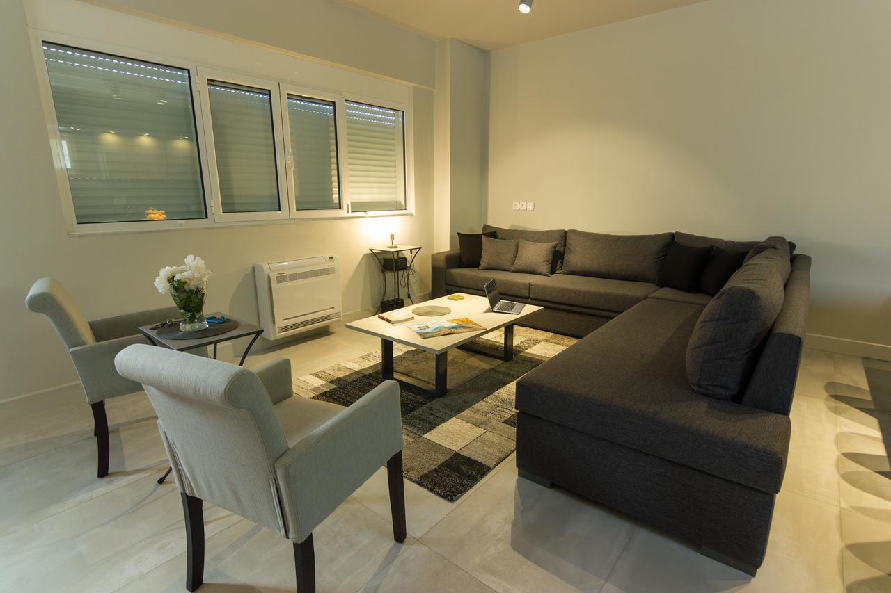 Amera - Troumpas Family Apartments เลโอนีดีออน ภายนอก รูปภาพ