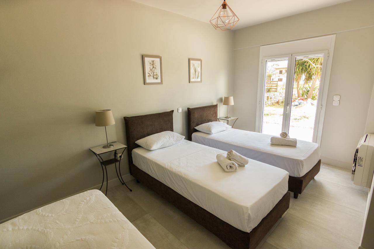 Amera - Troumpas Family Apartments เลโอนีดีออน ภายนอก รูปภาพ