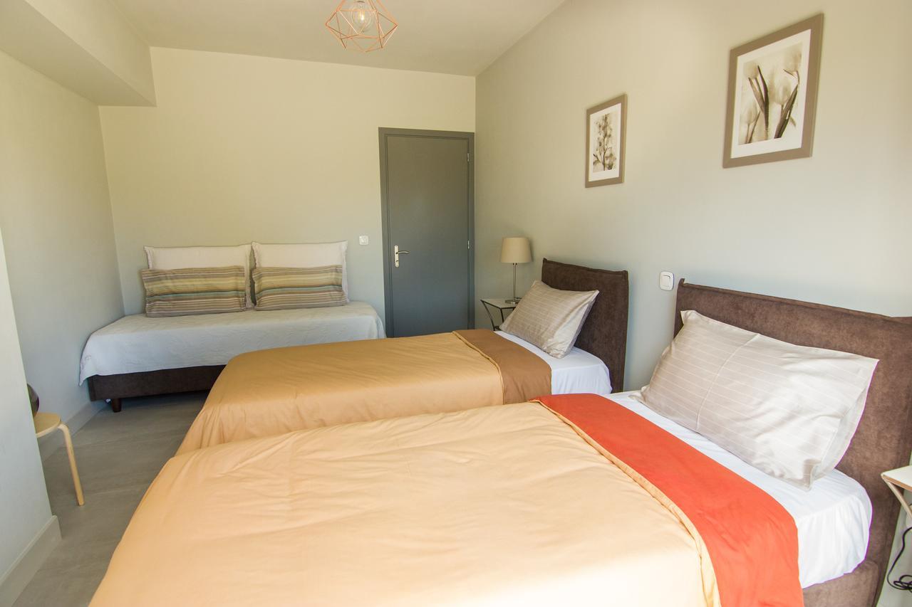 Amera - Troumpas Family Apartments เลโอนีดีออน ภายนอก รูปภาพ