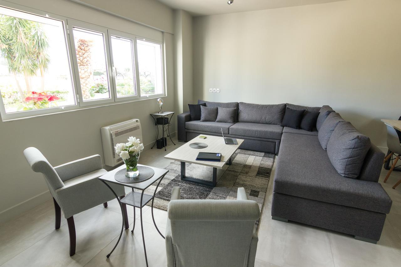 Amera - Troumpas Family Apartments เลโอนีดีออน ภายนอก รูปภาพ